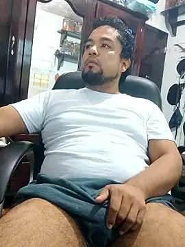 Snapshot of Hotknight chatting on 01/12/26, 09:31 Hotknight online show from 01/12/26, 09:31