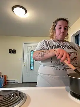 vanessraine online show from 05/12/26, 12:08