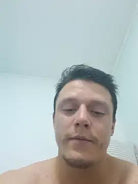 Snapshot of RAFAEL18-3_ chatting on 10/05/25, 10:55 RAFAEL18-3 online show from 10/05/25, 10:55