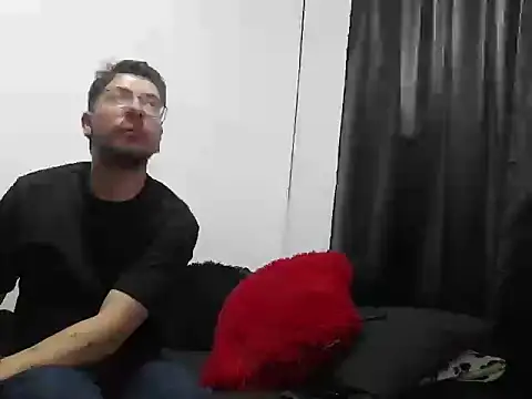 Snapshot of Letorres96 chatting on 04/13/26, 02:26 Letorres96 online show from 04/13/26, 02:26