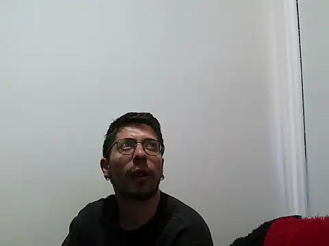 Snapshot of Letorres96 chatting on 03/20/26, 05:14 Letorres96 online show from 03/20/26, 05:14