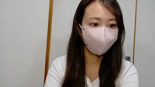 Snapshot of azu__jp chatting on 09/19/25, 01:31 azu jp online show from 09/19/25, 01:31