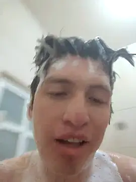 Luisgg18 online show from 12/03/25, 03:18