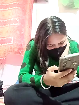 Snapshot of sanu_07 chatting on 10/14/25, 06:14 sanu 07 online show from 10/14/25, 06:14