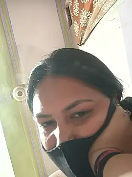 Snapshot of sanu_07 chatting on 04/23/26, 12:29 sanu 07 online show from 04/23/26, 12:29