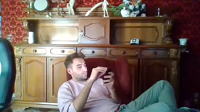 Torissimo92 online show from 10/19/25, 03:26