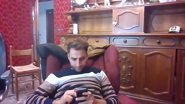 Torissimo92 online show from 10/21/25, 08:14