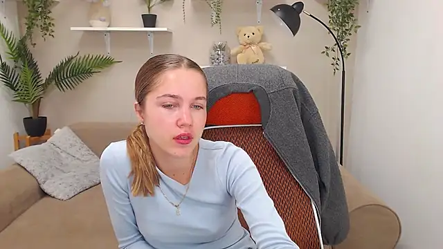 Snapshot of Spicy_Lexi chatting on 10/10/25, 06:47 Spicy Lexi online show from 10/10/25, 06:47