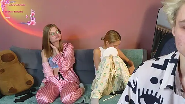  pikachu0 0 online show from 12/14/25, 12:11