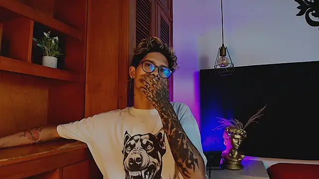 massimo alessandro online show from 10/08/25, 04:14