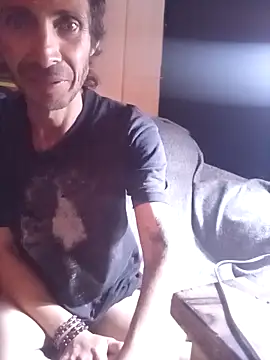 githot online show from 12/23/25, 08:46