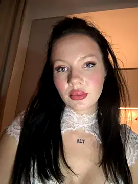 Snapshot of RussianBonita chatting on 10/30/25, 05:21 RussianBonita online show from 10/30/25, 05:21