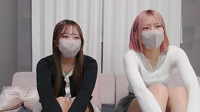  YUI CHAN  online show from 11/15/25, 11:14