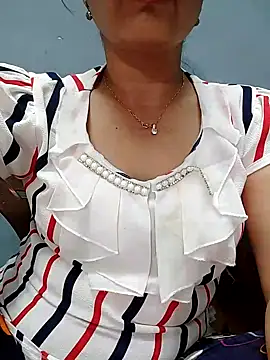 Snapshot of CUTE-PX chatting on 09/28/25, 03:30 CUTE-PX online show from 09/28/25, 03:30