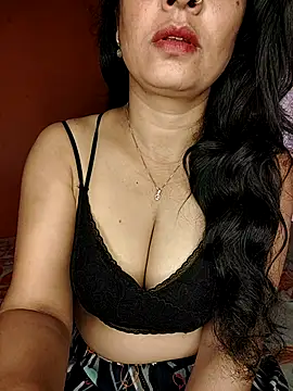 Snapshot of CUTE-PX chatting on 10/06/25, 04:24 CUTE-PX online show from 10/06/25, 04:24