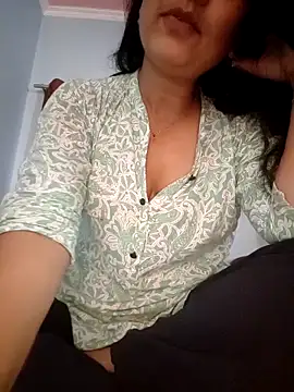 Snapshot of CUTE-PX chatting on 10/02/25, 02:04 CUTE-PX online show from 10/02/25, 02:04