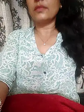Snapshot of CUTE-PX chatting on 10/19/25, 05:05 CUTE-PX online show from 10/19/25, 05:05