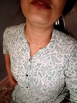 Snapshot of CUTE-PX chatting on 09/23/25, 02:18 CUTE-PX online show from 09/23/25, 02:18