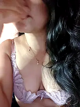 Snapshot of CUTE-PX chatting on 09/17/25, 06:37 CUTE-PX online show from 09/17/25, 06:37