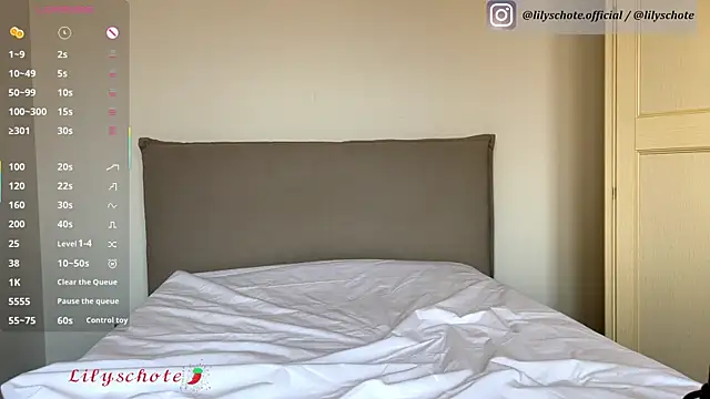 lilyofficial online show from 03/29/26, 01:13