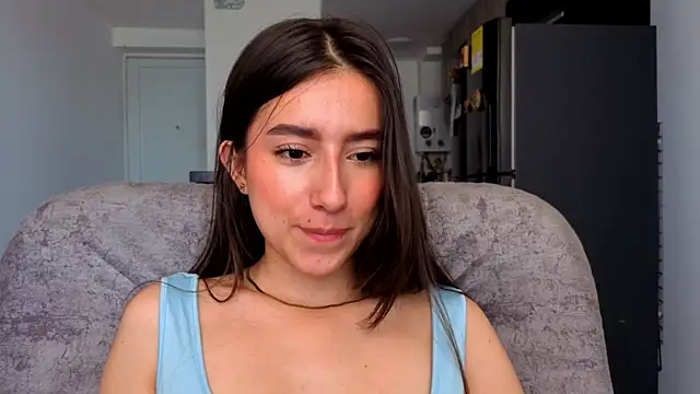 Adhara Kitten online show from 07/06/26, 02:35