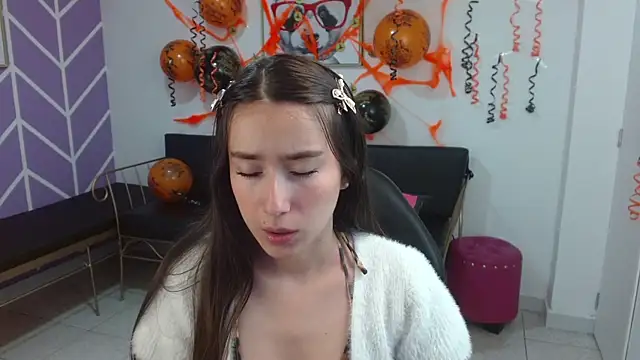 Adhara Kitten online show from 10/22/25, 01:10