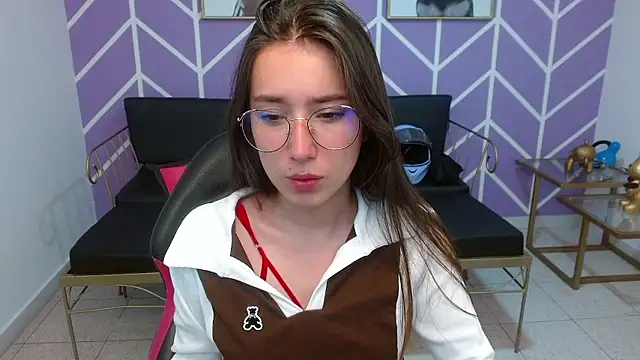 Adhara Kitten online show from 01/14/26, 12:42