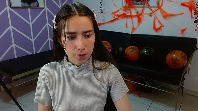 Adhara Kitten online show from 11/06/25, 01:04