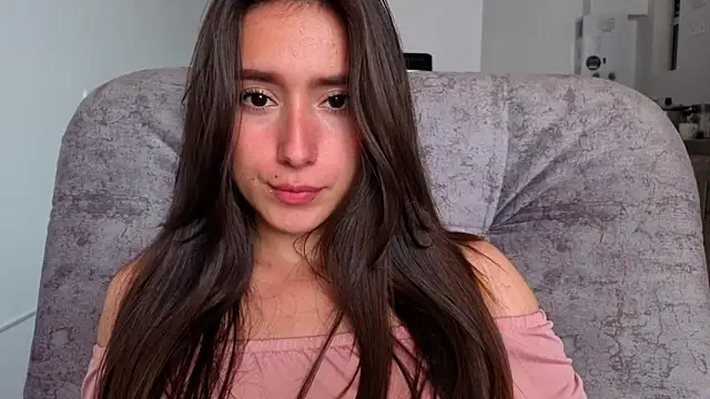Snapshot of Adhara_Kitten chatting on 04/18/26, 07:07 Adhara Kitten online show from 04/18/26, 07:07