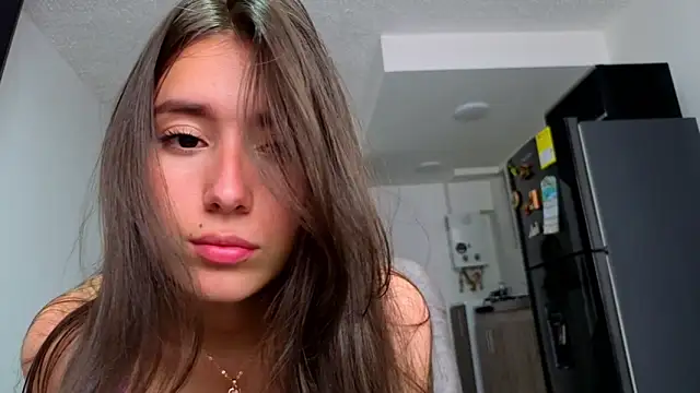 Adhara Kitten online show from 04/15/26, 07:58