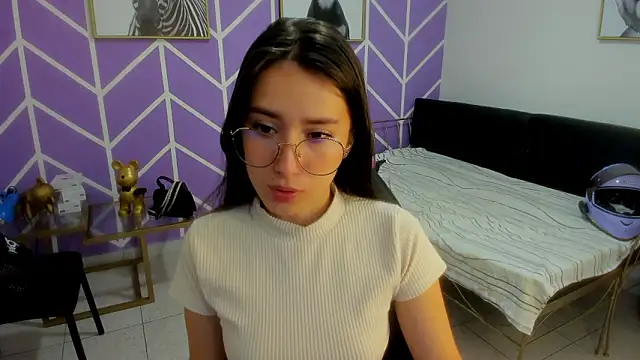 Adhara Kitten online show from 02/28/26, 01:00