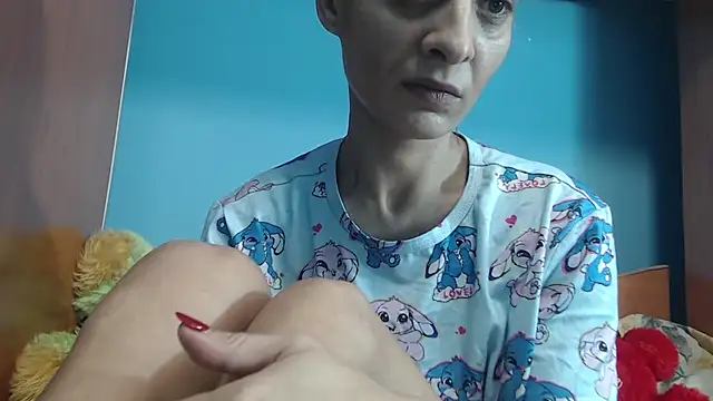 Snapshot of aellabeyonce chatting on 12/01/25, 03:57 aellabeyonce online show from 12/01/25, 03:57