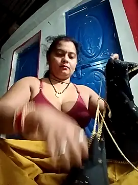 Snapshot of Hot_komal1 chatting on 05/08/26, 09:18 Hot komal1 online show from 05/08/26, 09:18
