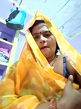 Snapshot of Hot_komal1 chatting on 04/25/26, 10:18 Hot komal1 online show from 04/25/26, 10:18