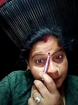 Snapshot of Hot_komal1 chatting on 05/16/26, 07:46 Hot komal1 online show from 05/16/26, 07:46