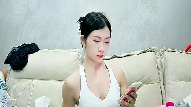 xiaoLI-2025 online show from 09/14/25, 02:50