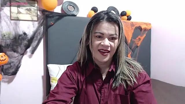 Snapshot of pamela_echeverria chatting on 10/18/25, 10:50 pamela echeverria online show from 10/18/25, 10:50