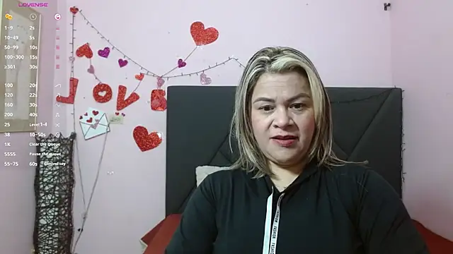 Snapshot of pamela_echeverria chatting on 05/20/26, 11:07 pamela echeverria online show from 05/20/26, 11:07