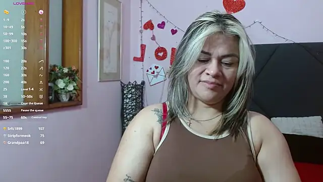 Snapshot of pamela_echeverria chatting on 06/03/26, 02:44 pamela echeverria online show from 06/03/26, 02:44