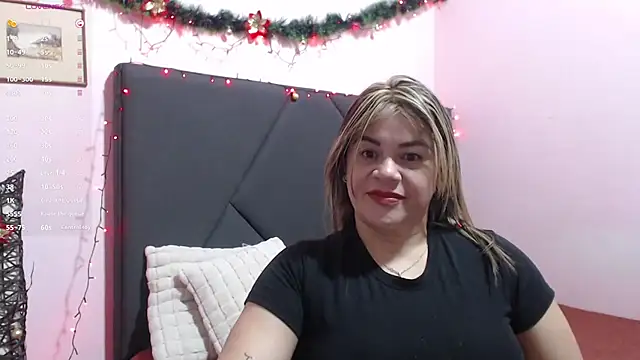 pamela echeverria online show from 12/03/25, 10:25