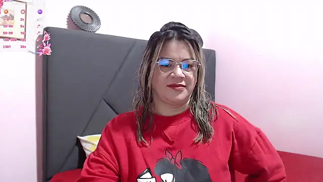 Snapshot of pamela_echeverria chatting on 10/11/25, 11:00 pamela echeverria online show from 10/11/25, 11:00