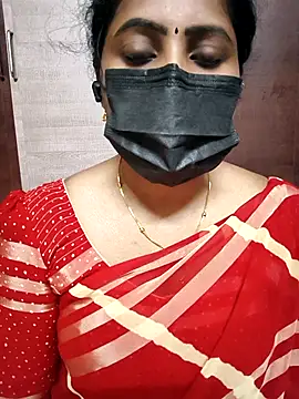 Snapshot of vasundhara26 chatting on 11/23/25, 08:08 vasundhara26 online show from 11/23/25, 08:08