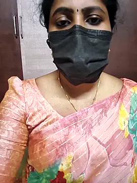 Snapshot of vasundhara26 chatting on 11/16/25, 06:01 vasundhara26 online show from 11/16/25, 06:01