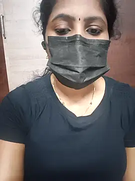 Snapshot of vasundhara26 chatting on 11/24/25, 08:09 vasundhara26 online show from 11/24/25, 08:09