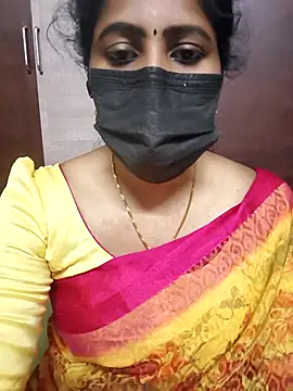 Snapshot of vasundhara26 chatting on 10/12/25, 07:59 vasundhara26 online show from 10/12/25, 07:59