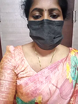 Snapshot of vasundhara26 chatting on 10/25/25, 07:14 vasundhara26 online show from 10/25/25, 07:14