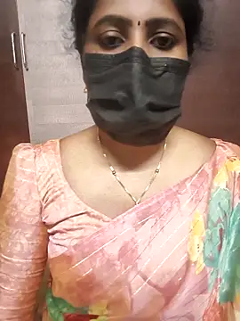 Snapshot of vasundhara26 chatting on 11/21/25, 07:02 vasundhara26 online show from 11/21/25, 07:02