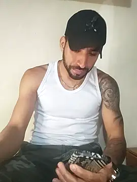 Snapshot of Alexsexygamer chatting on 11/21/25, 10:20 Alexsexygamer online show from 11/21/25, 10:20