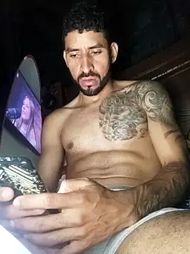 Snapshot of Alexsexygamer chatting on 03/07/26, 01:12 Alexsexygamer online show from 03/07/26, 01:12