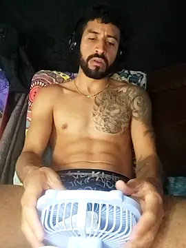 Snapshot of Alexsexygamer chatting on 12/14/25, 06:02 Alexsexygamer online show from 12/14/25, 06:02